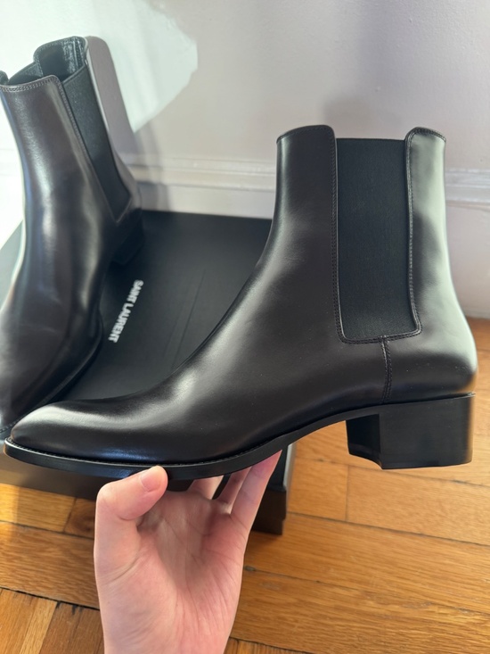 Saint laurent chelsea boot 2022 main image 6